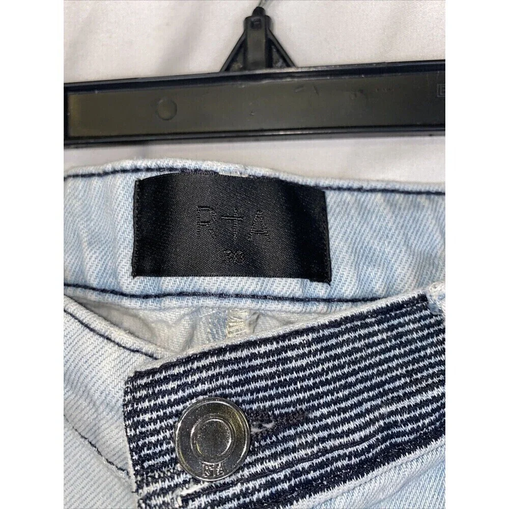 RTA Mens Bryant Distressed Light Wash Jean Size 30